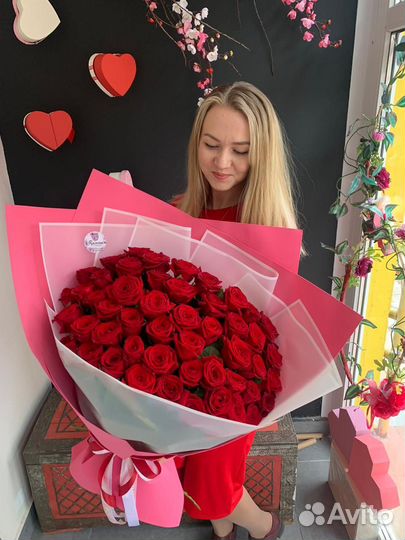 Розы красные высокие 70 см