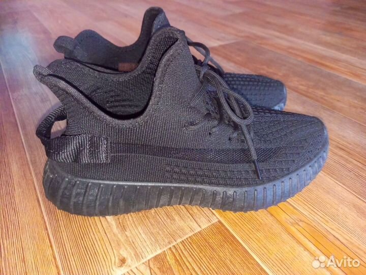 Кроссовки женские 39 размер