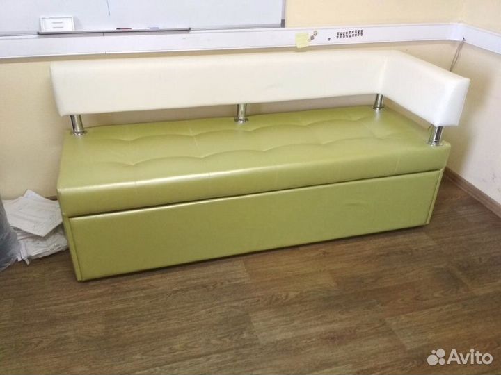Кухонный диван (новый)