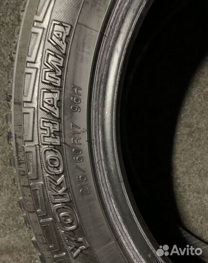 Yokohama Geolandar A/T-S G012 215/60 R17