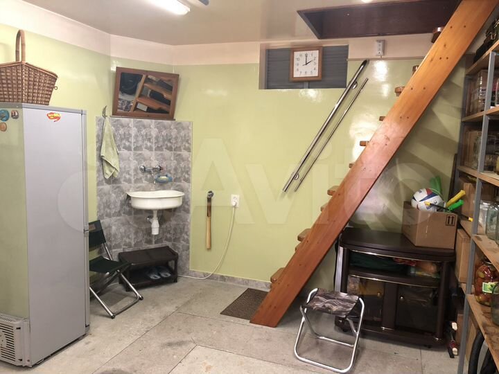 Гараж, > 30 м²
