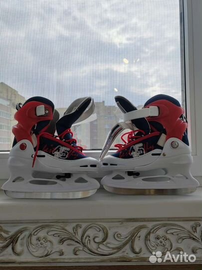 Коньки хоккейные
