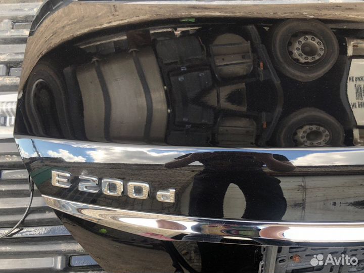 Крышка багажника Mercedes-Benz E-200 D W213