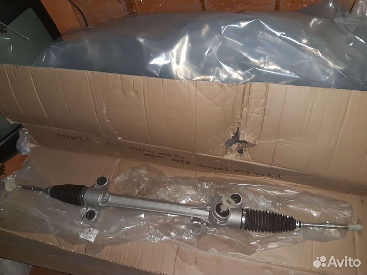 Рулевая рейка Toyota Avensis (в полном сборе)