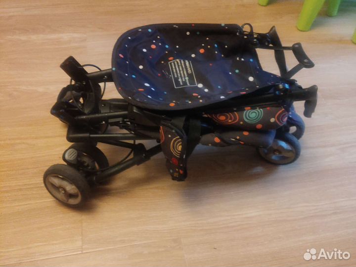 Коляска прогулочная geoby d888