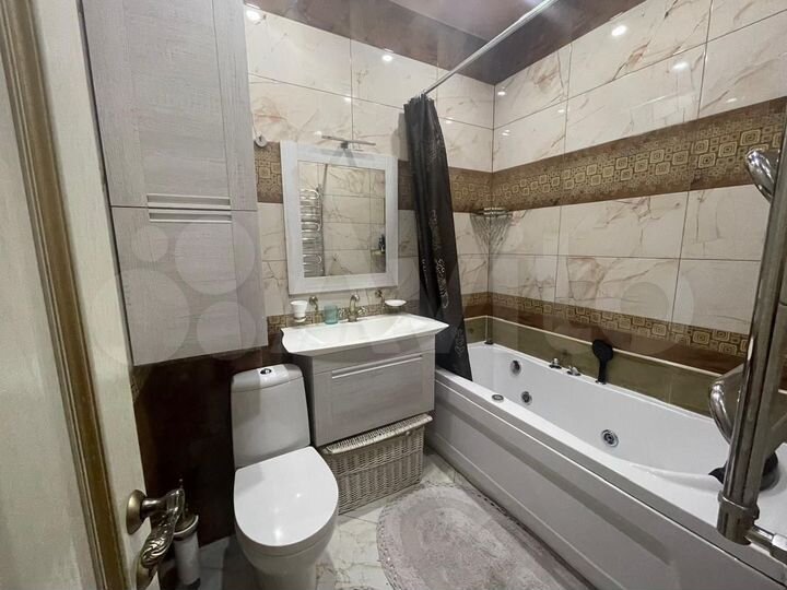 3-к. квартира, 90 м², 5/5 эт.