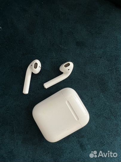 Беспроводные наушники apple airpods