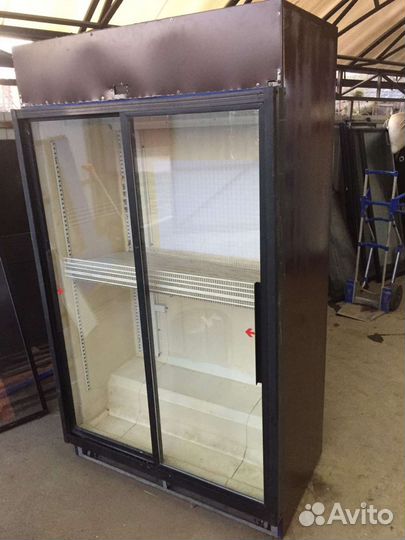 Холодильная ветрина и холодильники