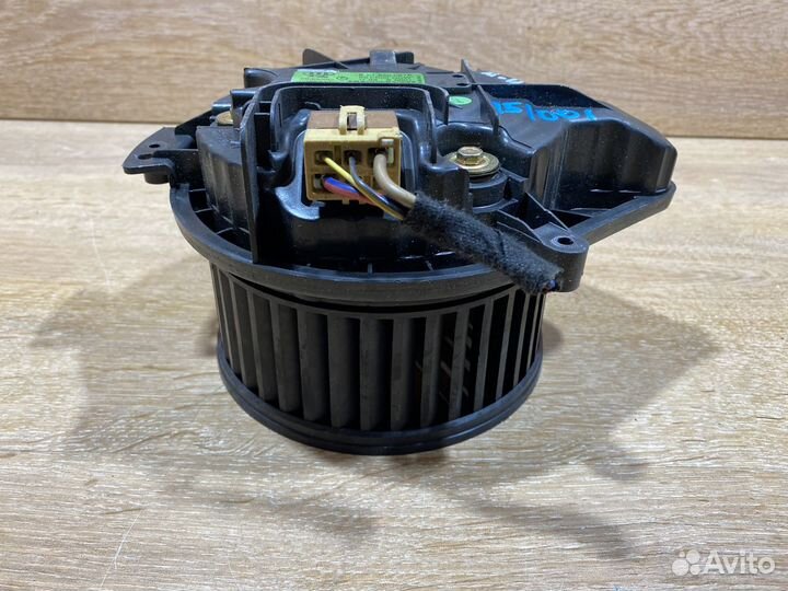 Моторчик печки Audi A4 B6 151001