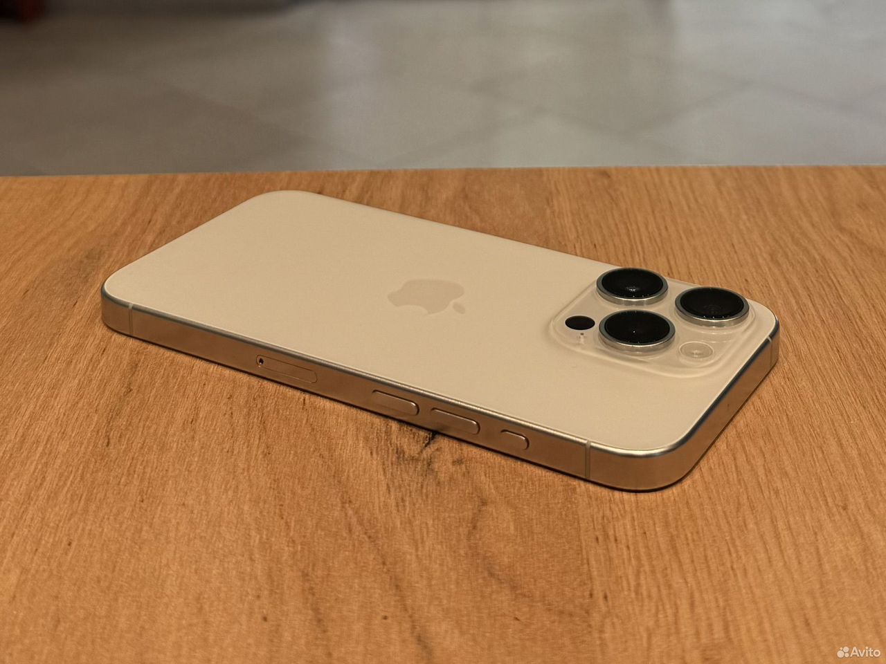 iPhone 15 Pro, 256 ГБ