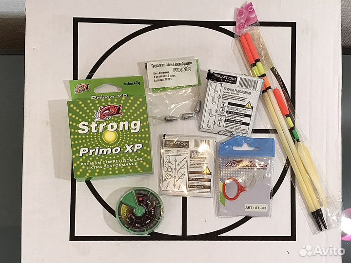 Рыболовные принадлежности:крючки,леска,грузило