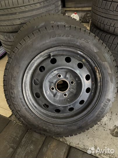 Pirelli P Zero 185/65 R15 35L