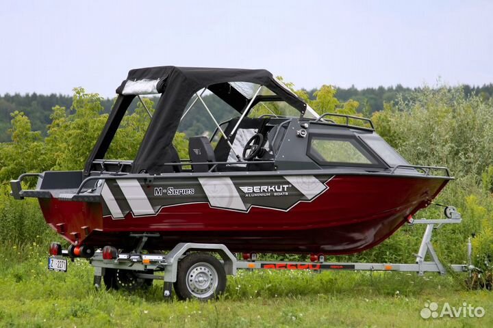 Лодка Bercut M-HT