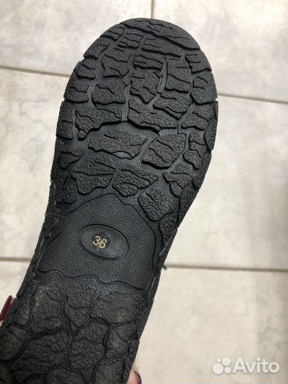 Полусапожки зимние новые 36