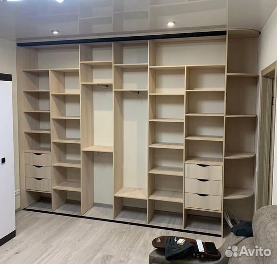 Шкаф купе распашной на заказ