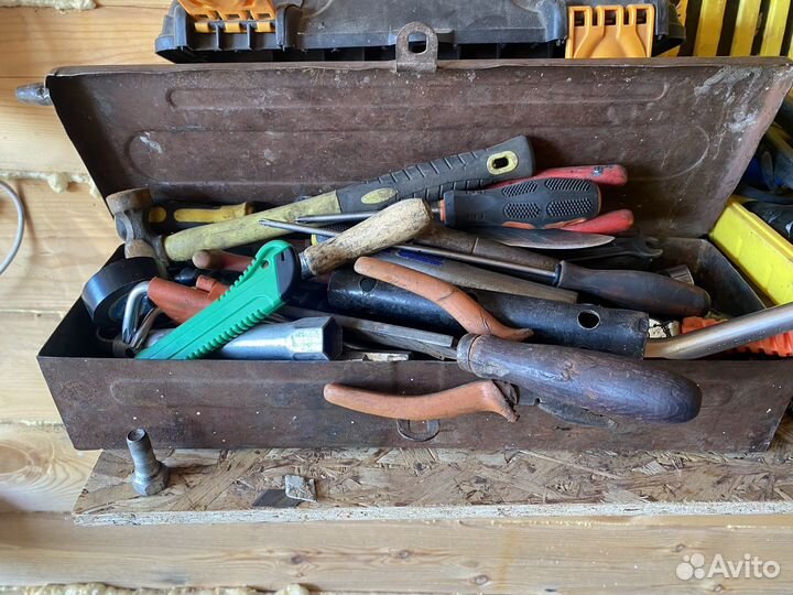 Набор ключей и головок