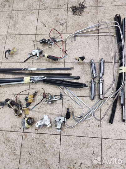 Бархотки дверей. Нива 21214.213.2131