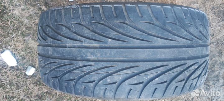 Kenda Kaiser KR20 235/40 R18