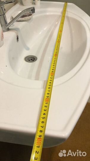 Раковина с тумбой