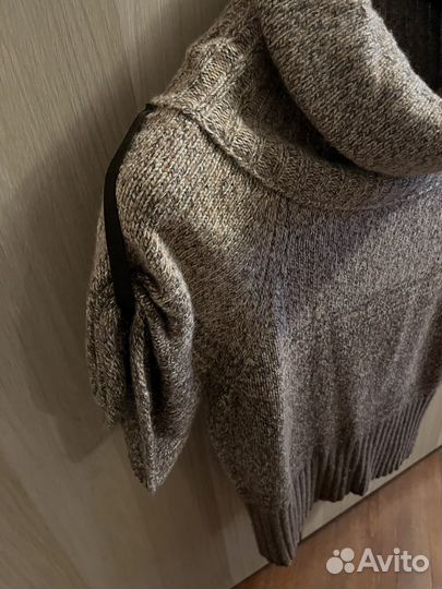 Свитер вязанный женский
