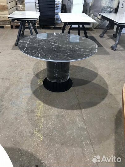 Круглый стол из керамогранита раскладной