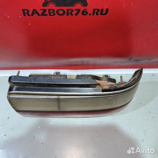 Фонарь задний правый Toyota Corolla e90