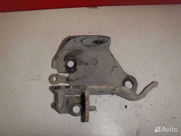 Кронштейн задней балки 55430AX600 Nissan Micra