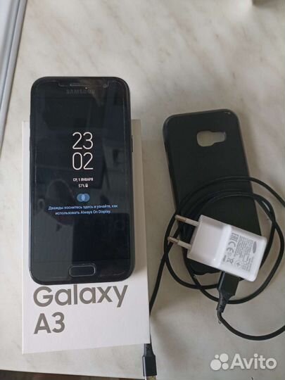 Телефон Samsung galaxy a3 2017