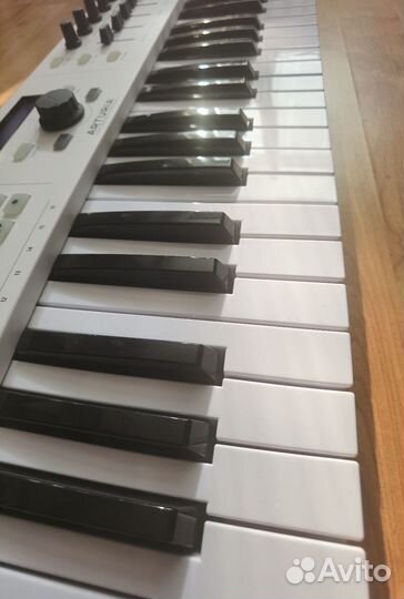Midi клавиатура arturia keylab essential 49