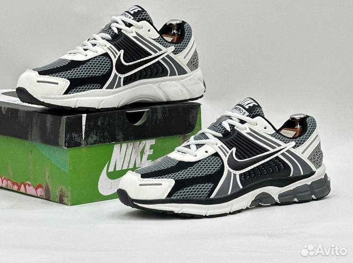 Кроссовки nike air zoom vomero 5