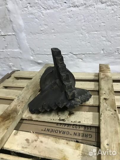 Долото трехлопастное д. 250-Ш55 3дрш