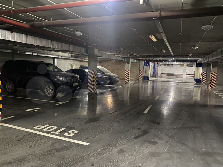 Машиноместо, 20 м²