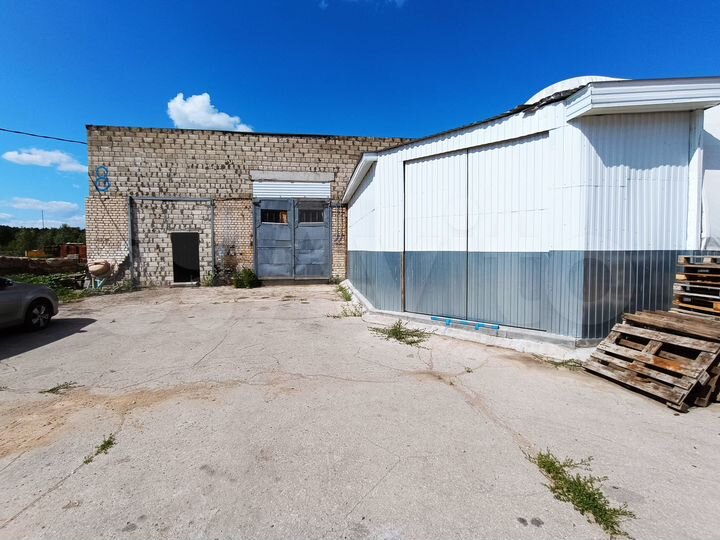 База с площадкой и ж/д-веткой, 1739 м²