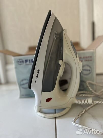 Утюг first FA-5627 с подачей пара