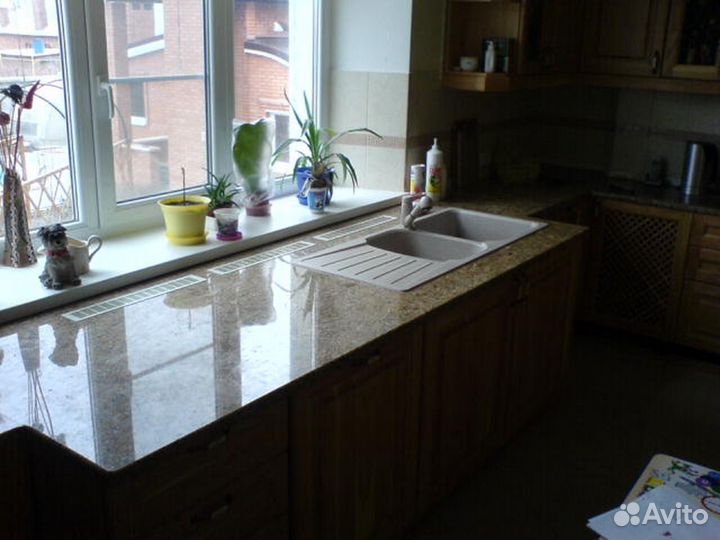 Столешница из кварцевого агломерата, под заказ