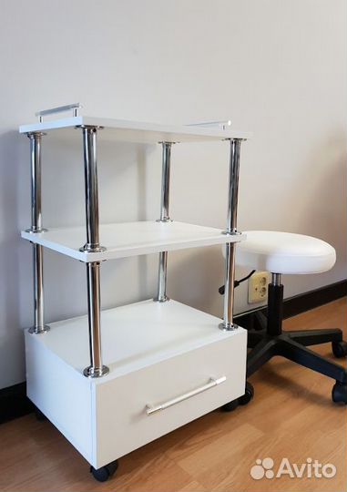 Тележка косметологическая с ящиком