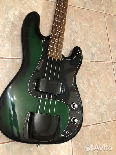 Бас гитара Vintage Precision bass