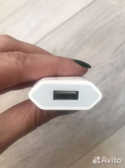 Зарядка iPhone