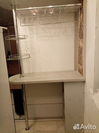 Барный стол и стулья бу