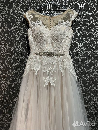 Платье свадебное