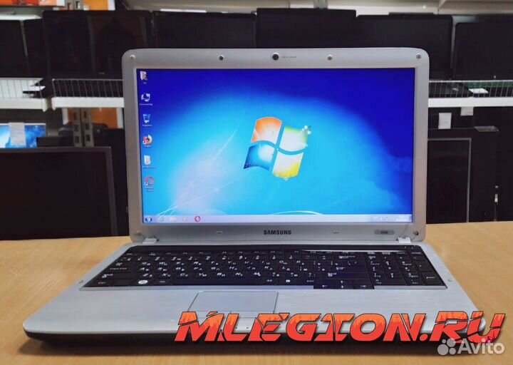 MLegion Samsung i3 M350 4 GB GT310 500GB 15.6