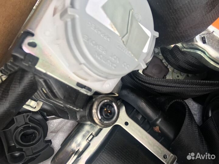 Porsche Cayenne 3 ремни безопасности