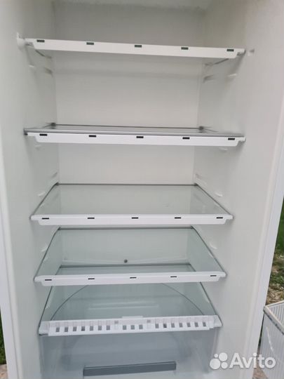 Встраиваемый холодильник neff
