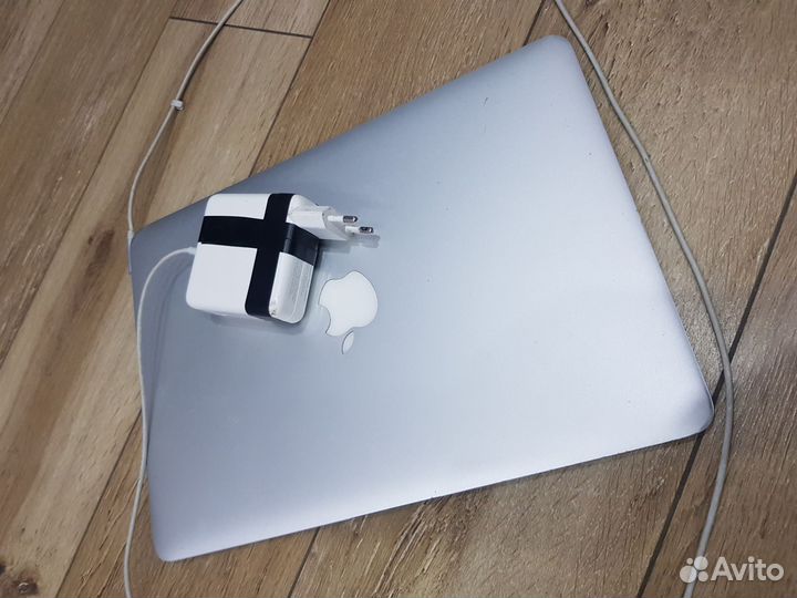 Apple MacBook Air A1369