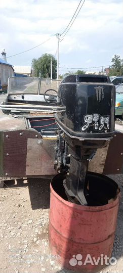 Лодка с мотором