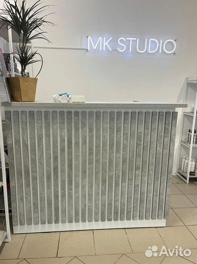 Под заказ Стол ресепшн Венера