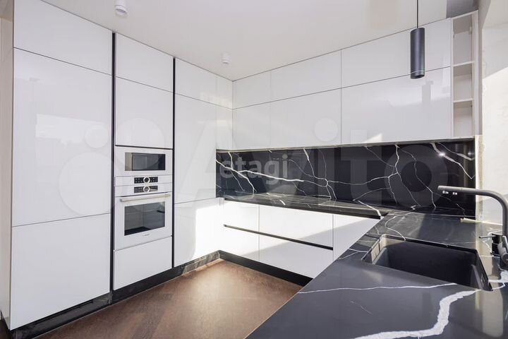 4-к. квартира, 172 м², 1/5 эт.