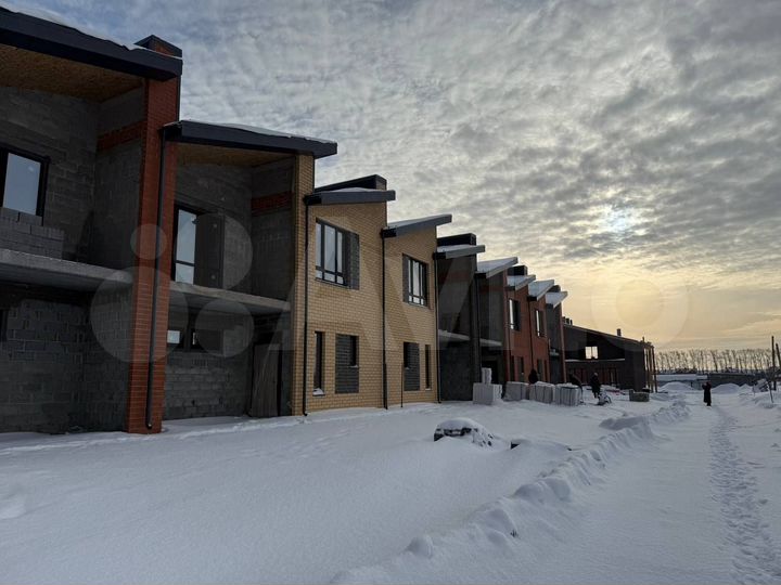 3-к. квартира, 106,1 м², 1/2 эт.