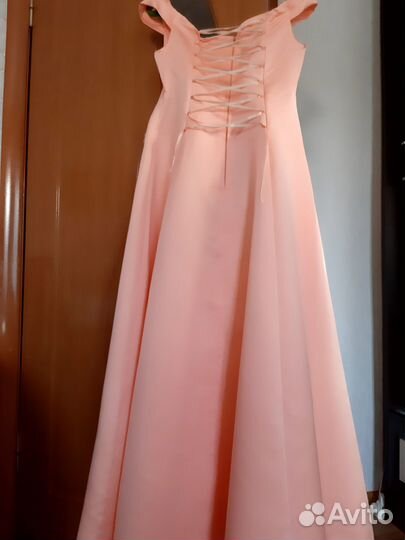 Платье вечернее