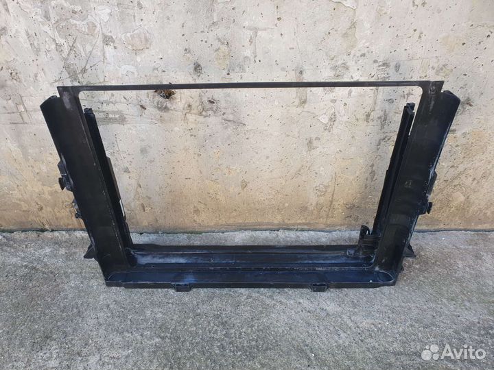 Рамка радиатора для BMW E65